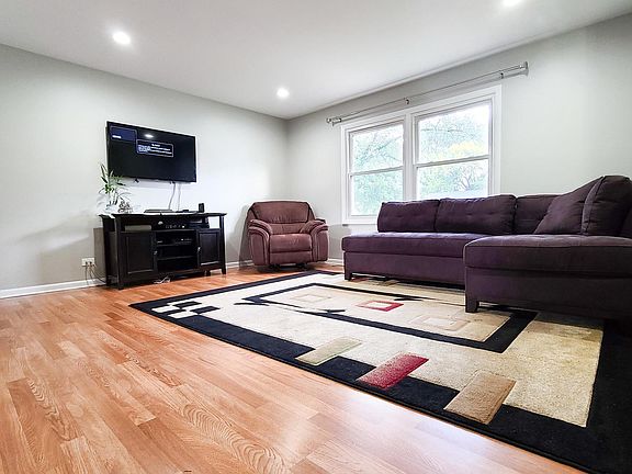 5th image of 1431 Spruce Ave