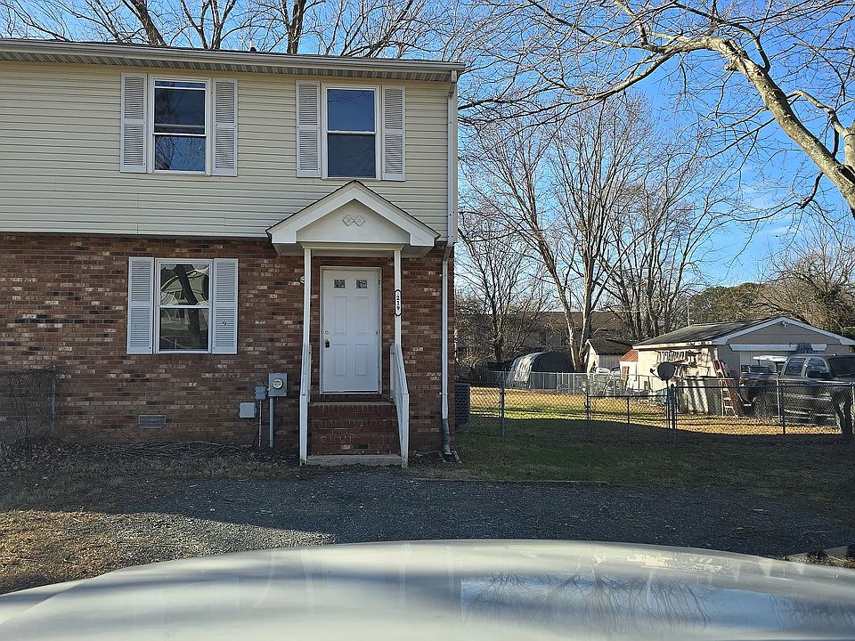1st image of 219 Evans Ave