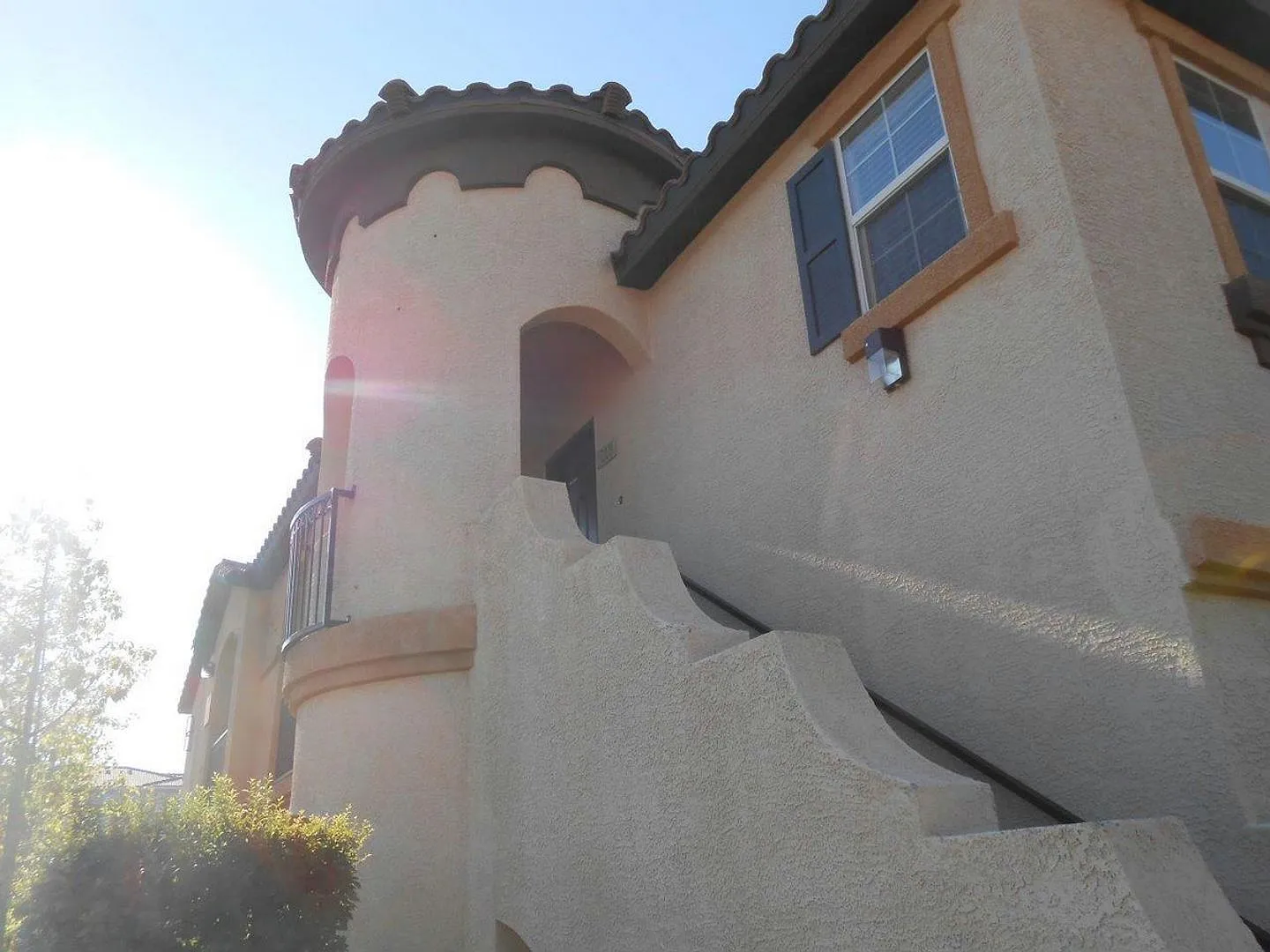 Spacious Large 2nd Floor Condo in Gated Villa Azure at Loretta Bay Community w/Garage — Photo 3
