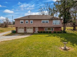 988 E Turkeyfoot Lake Rd, Akron, OH 44312