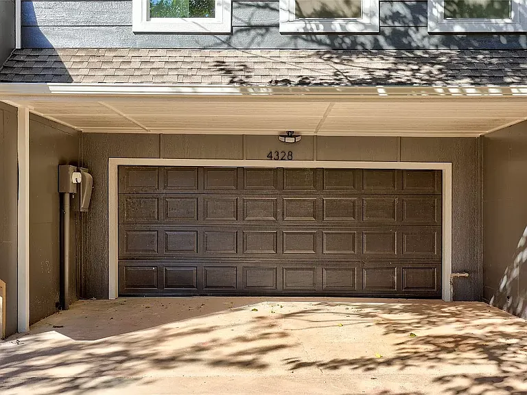 4328 NW 63rd St — Photo 3