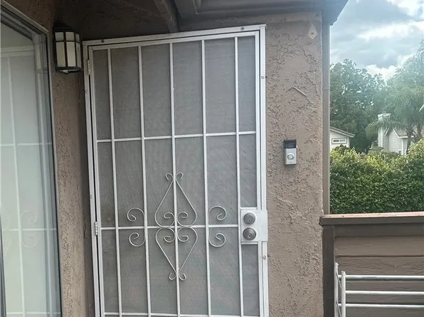 1555 Border Ave APT F, Corona, CA 92882
