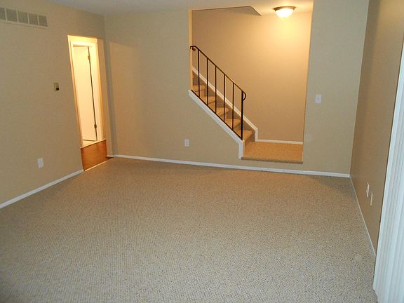 5th image of 24702 Meadow Ln