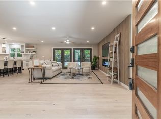 4526 E Kings Point Cir, Atlanta, GA 30338