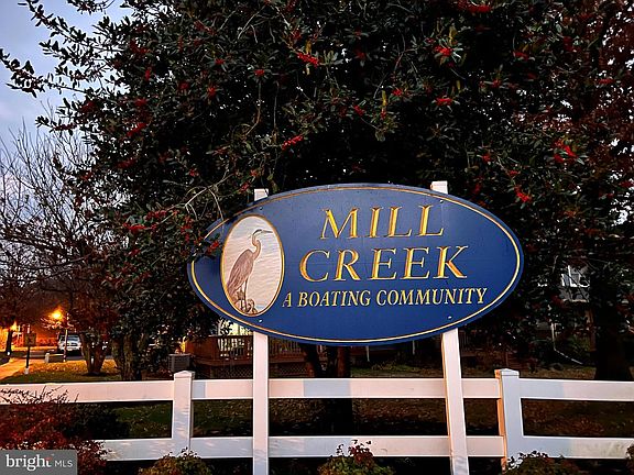 2nd image of 770 Belle Field Rd #107