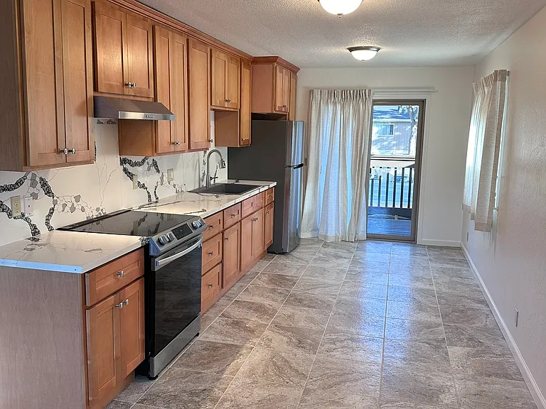 125 Neary St #10 — Photo 1