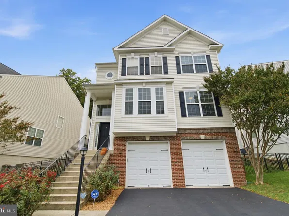 3297 Eagle Ridge Dr, Woodbridge, VA 22191