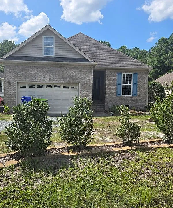 2761 Country Club Dr