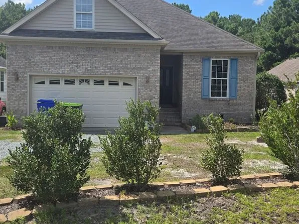 2761 Country Club Dr, Hampstead, NC 28443
