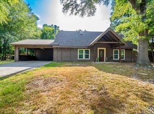 1003 Robin Ln, White Oak, TX 75693