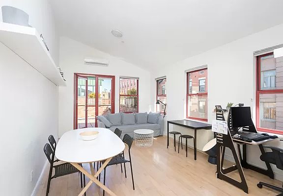 2nd image of 60 Tiffany Pl APT 4H