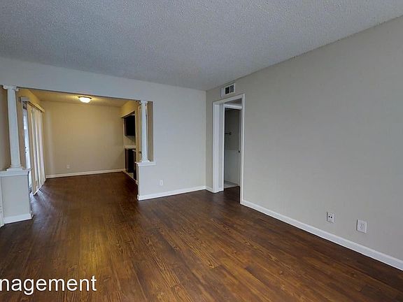 3rd image of 5515 Gaston Ave #101