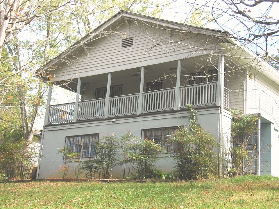 2nd image of 2036 Sinking Creek Rd