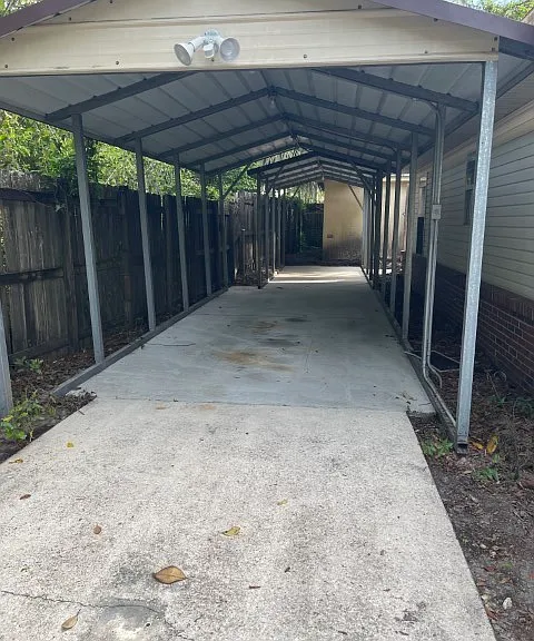 580 SE Nassau St — Photo 12