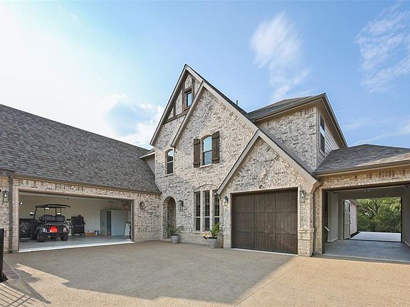 2nd image of 1331 Blue Lake Blvd