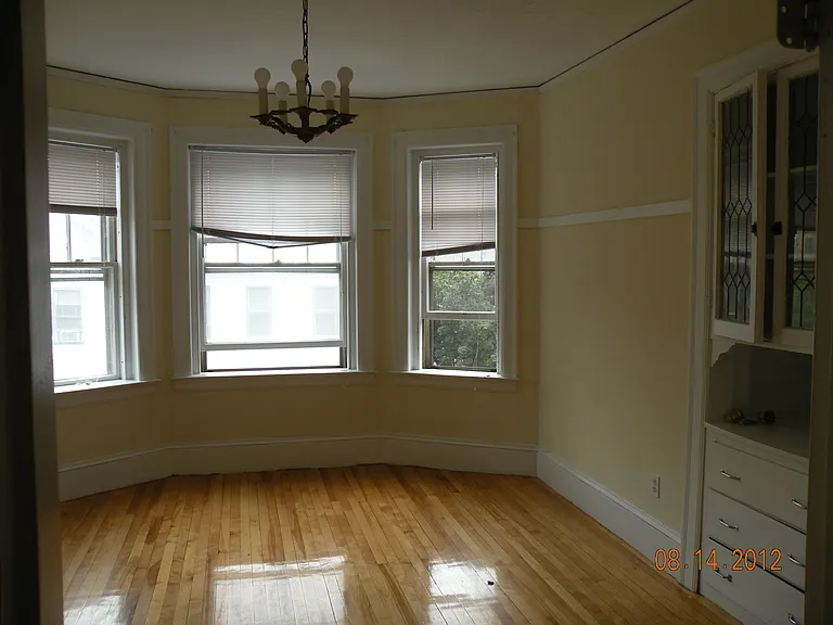82 Elm St #5 — Photo 3