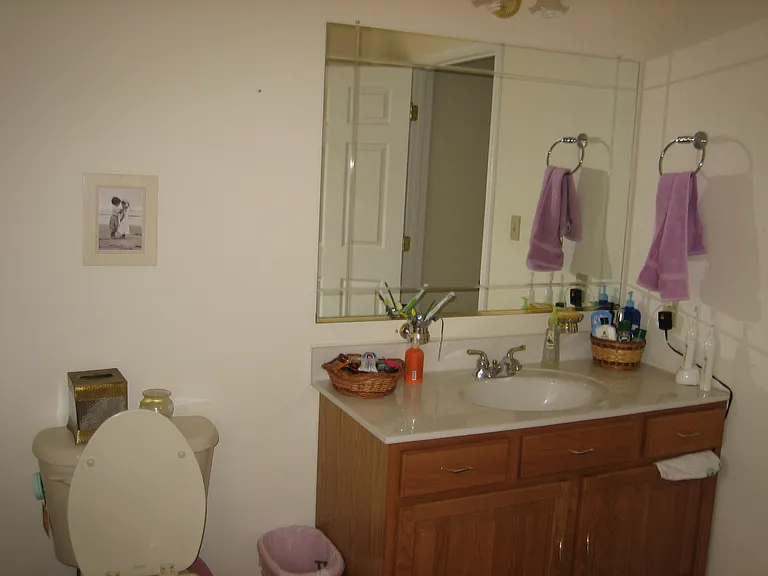 142 Lakeside Dr S — Photo 8