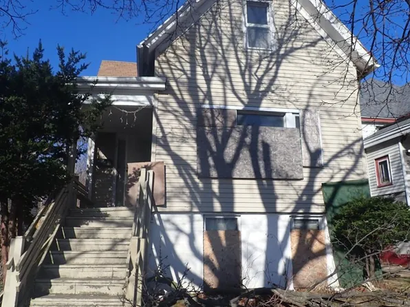 3521 N 8th STREET, Milwaukee, WI 53206