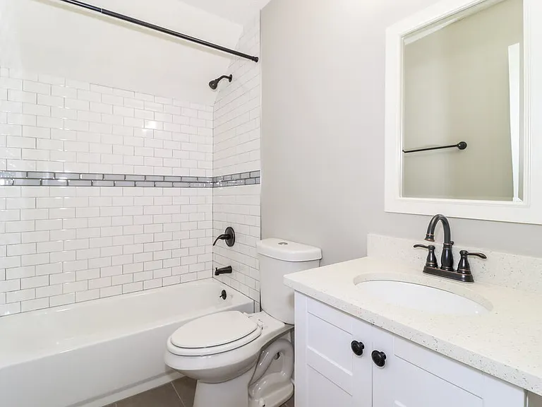 1915 Pecan Grove Dr — Photo 15