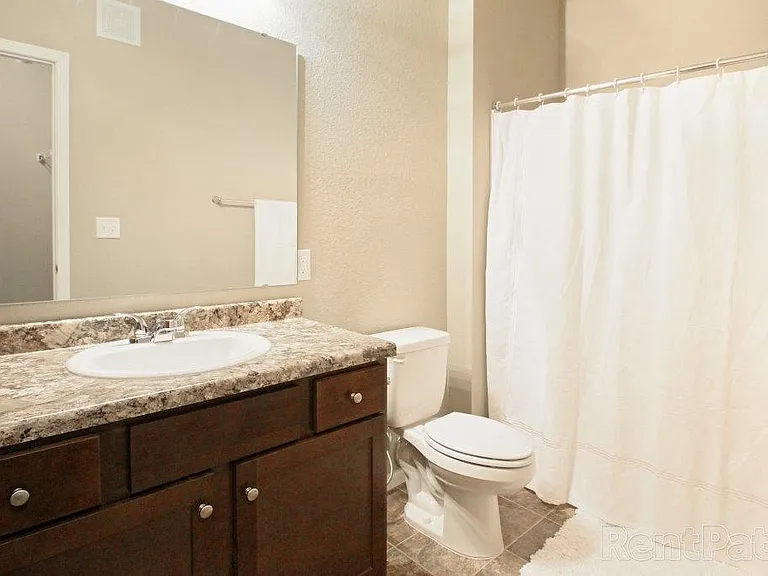 Brookledge Apartments — Photo 15