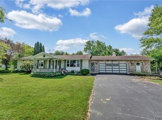 7956 Chestnut Ridge Rd, Gasport, NY 14067