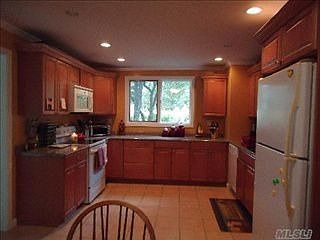 2nd image of 102 Long Island Ave