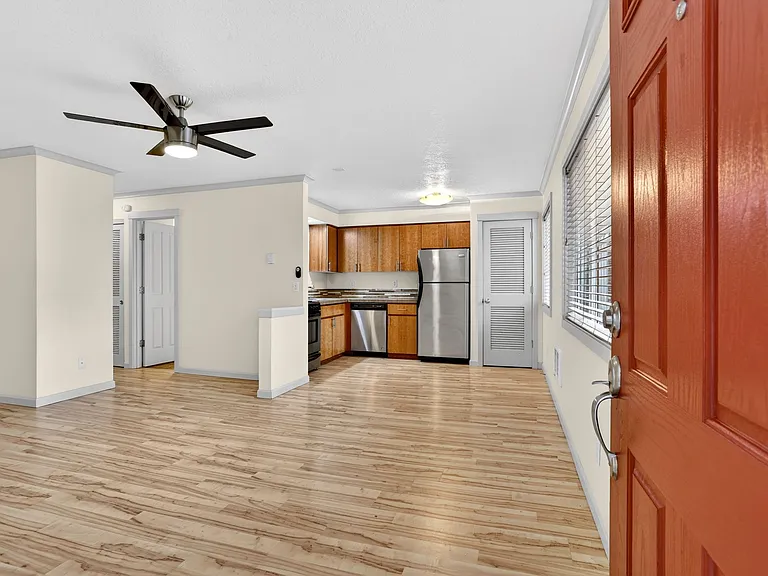 8950 N Kellogg St #15 — Photo 11