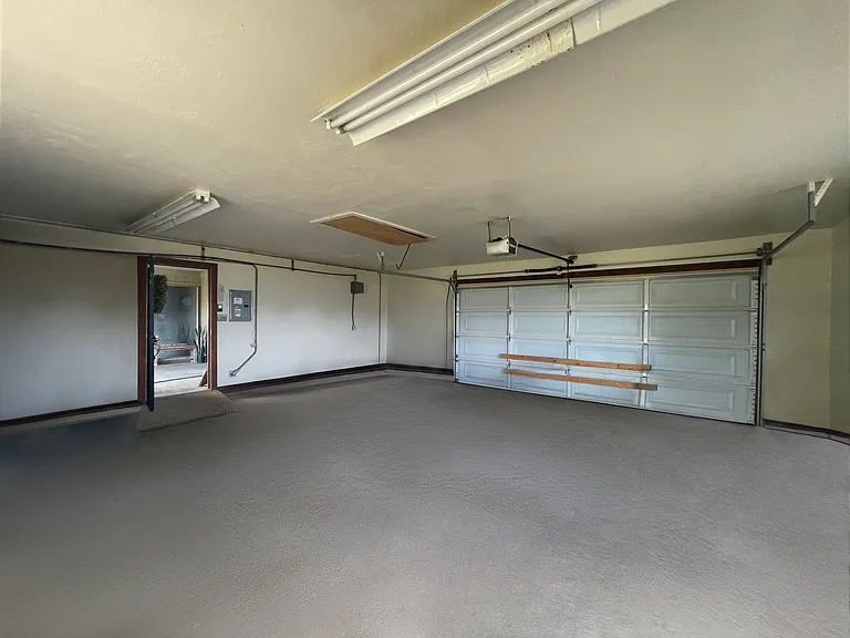 24401 Rich Ranch Rd — Photo 46