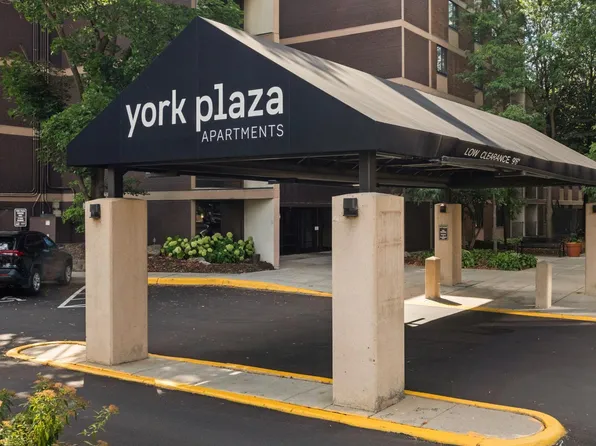 7200 York Ave S APT 608, Edina, MN 55435