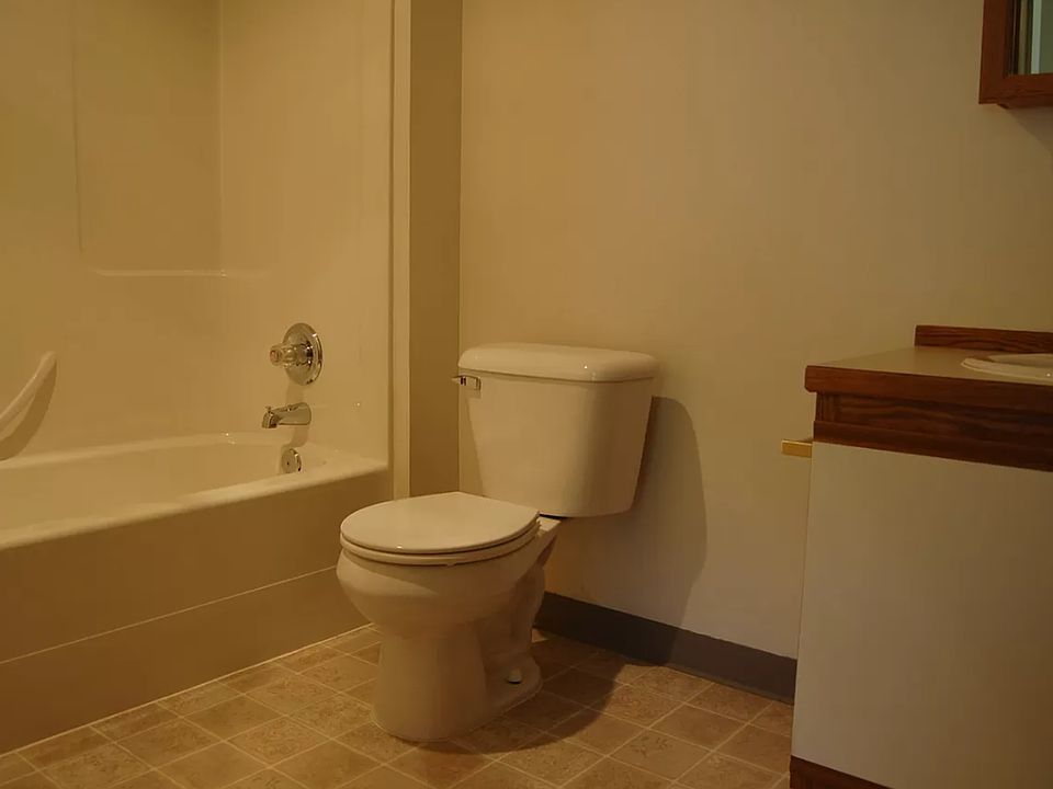 1st image of 501 Voltaire Ct #203