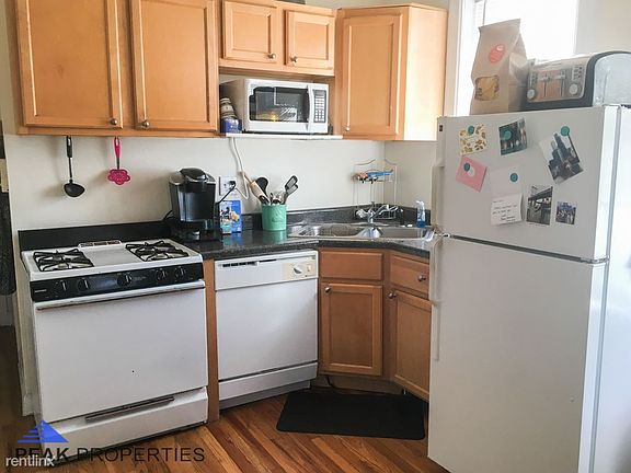4th image of 2025 N Damen Ave