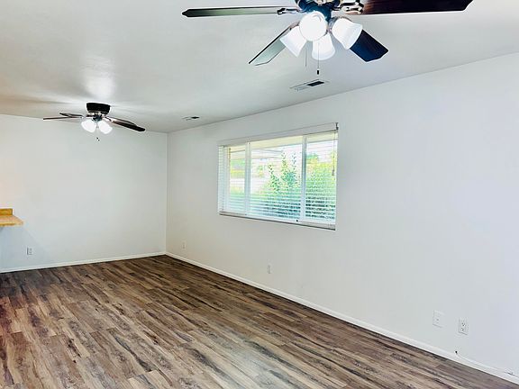 4th image of 214 Cactus Ln #2
