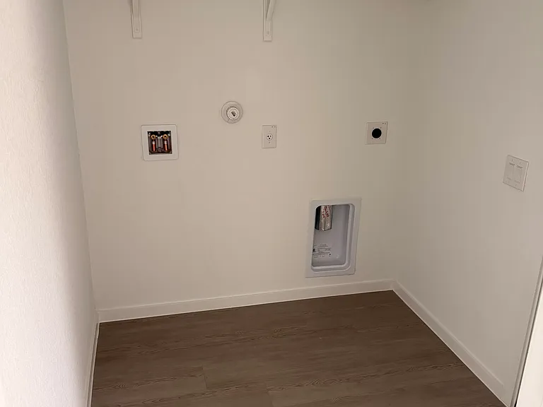 10807 Bernal Cv — Photo 4