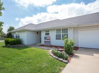 111 N Arrowhead Rd, Willard, MO 65781