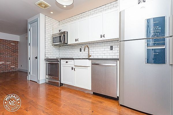 1st image of 11 Brooklyn Ave #1F
