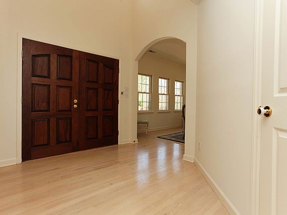 Entry/Foyer