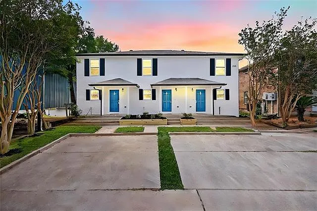 2 bed, 1.5 bath, 1100 sqft, $1,500 — Photo 2