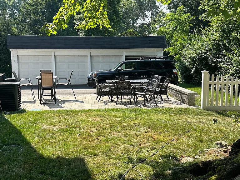 295 Lincoln Ave #1 — Photo 12