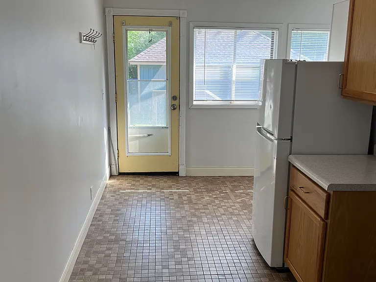 510 W Broadway St #3 — Photo 13