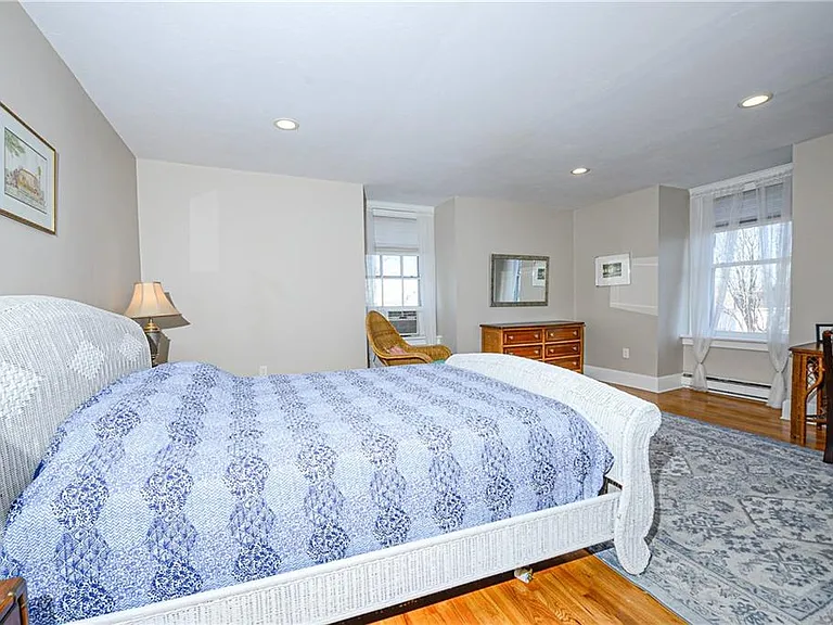 10 Pell St #3B — Photo 12
