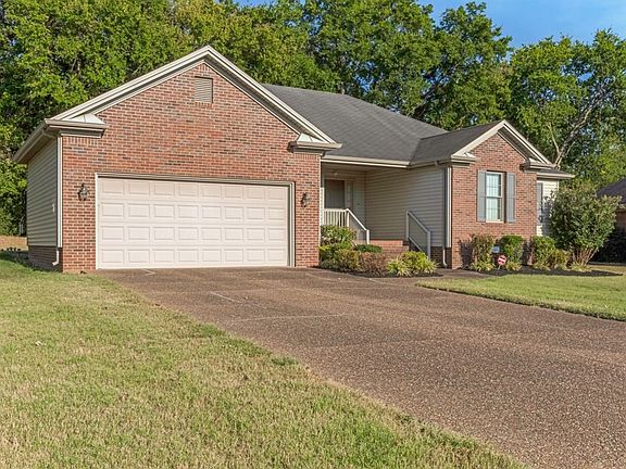 2nd image of 345 Irish Cir