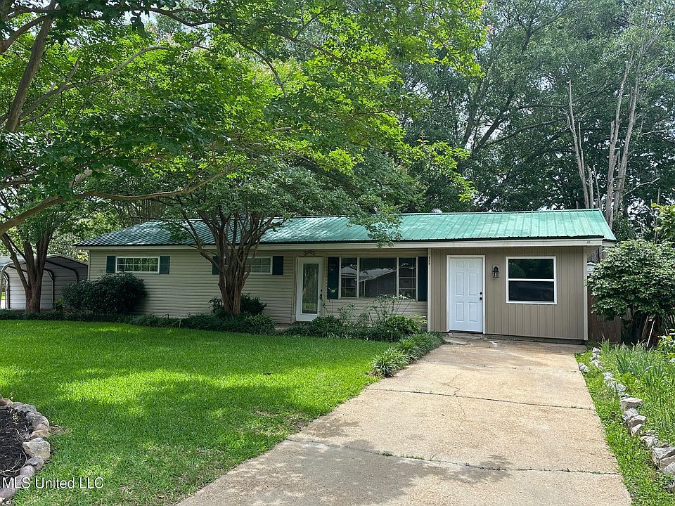 1st image of 365 Gatewood Dr