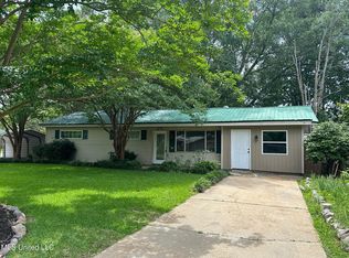 365 Gatewood Dr, Pearl, MS 39208