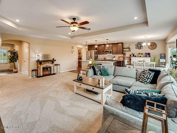4th image of 538 Birchwood Dr