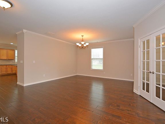 2nd image of 417 Constitution Cir