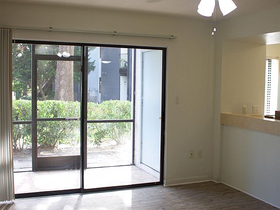 3rd image of 226 Riverbend 103 Dr