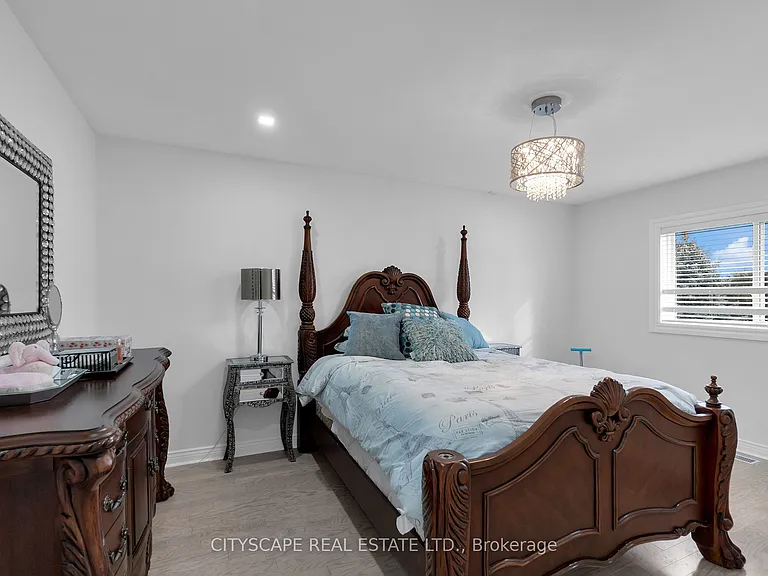 6421 Donway Dr — Photo 32