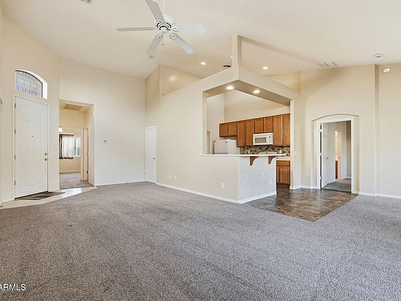 4th image of 1546 E EARL Drive