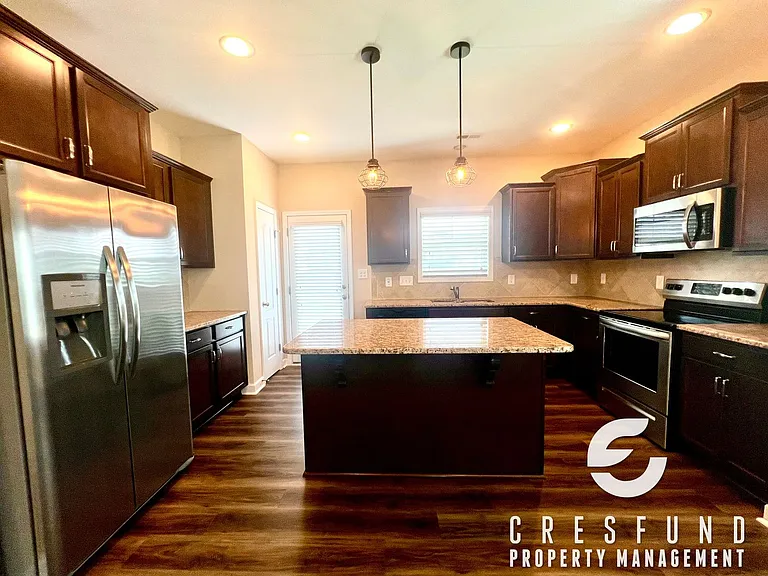 2131 Stafford Dr — Photo 11