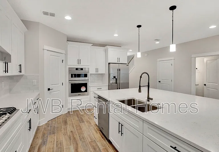 8859 Amalfi Ct — Photo 5